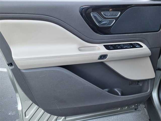 Certified 2023 Lincoln Aviator AWD w/ Premium Package image 20