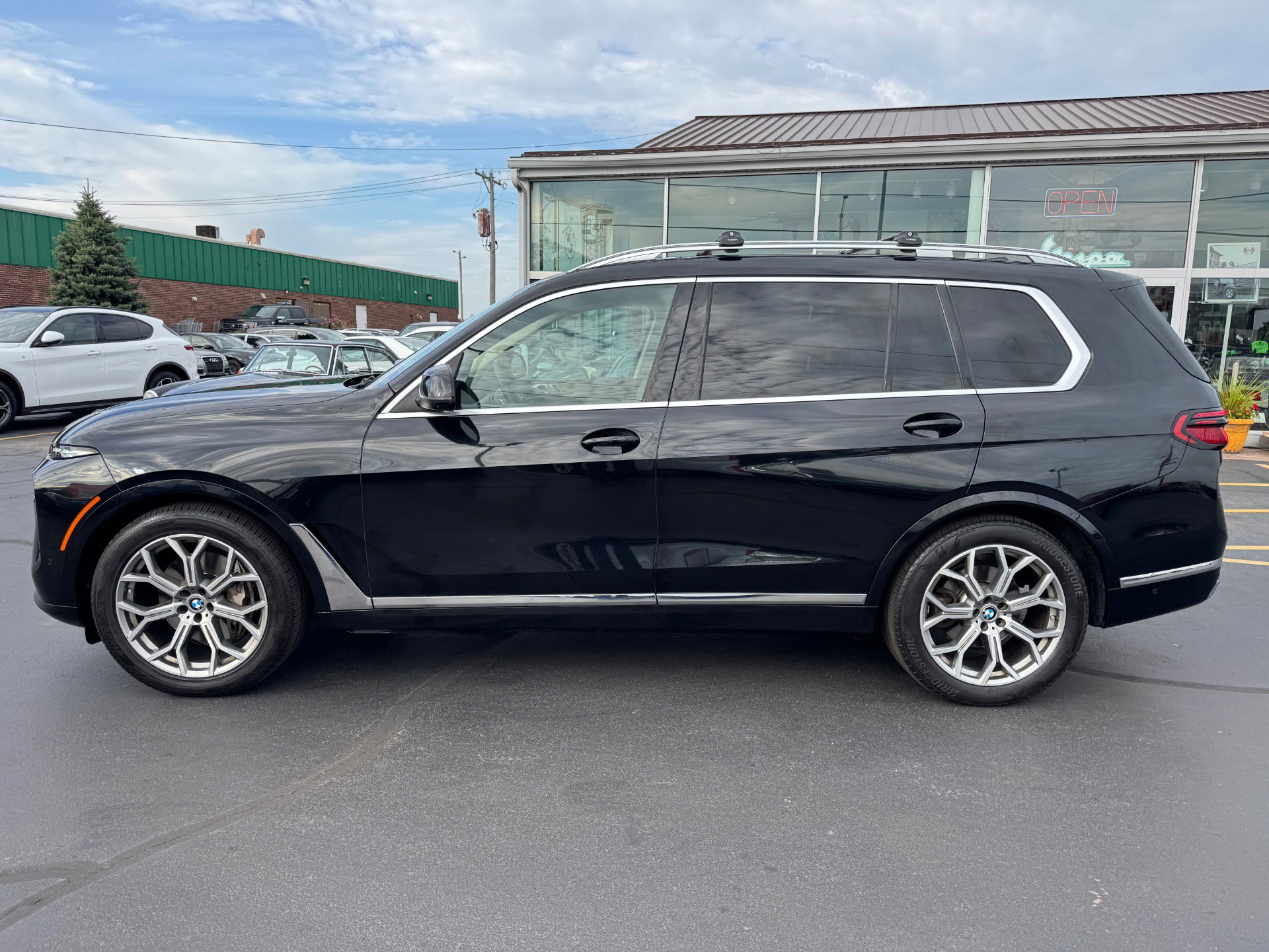 Used 2023 BMW X7 xDrive40i image 5