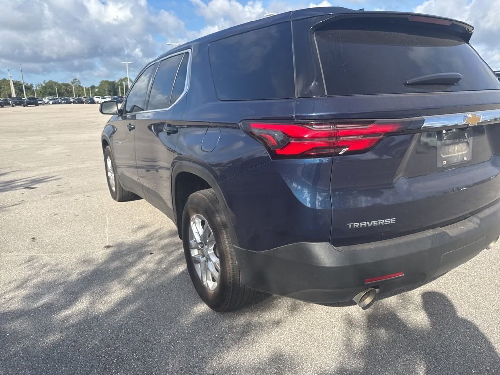 Used 2022 Chevrolet Traverse LS FWD image 8