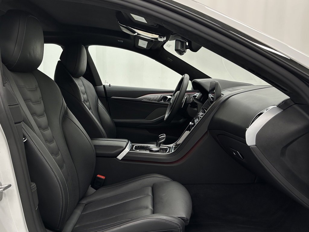 Used 2025 BMW M850i xDrive image 18