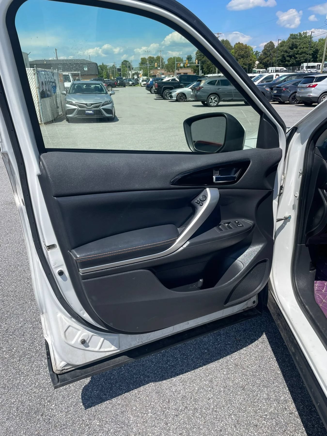 Used 2018 Mitsubishi Eclipse Cross SEL AWD/4WD image 13