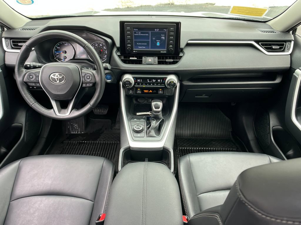 Used 2022 Toyota RAV4 XLE Premium image 13