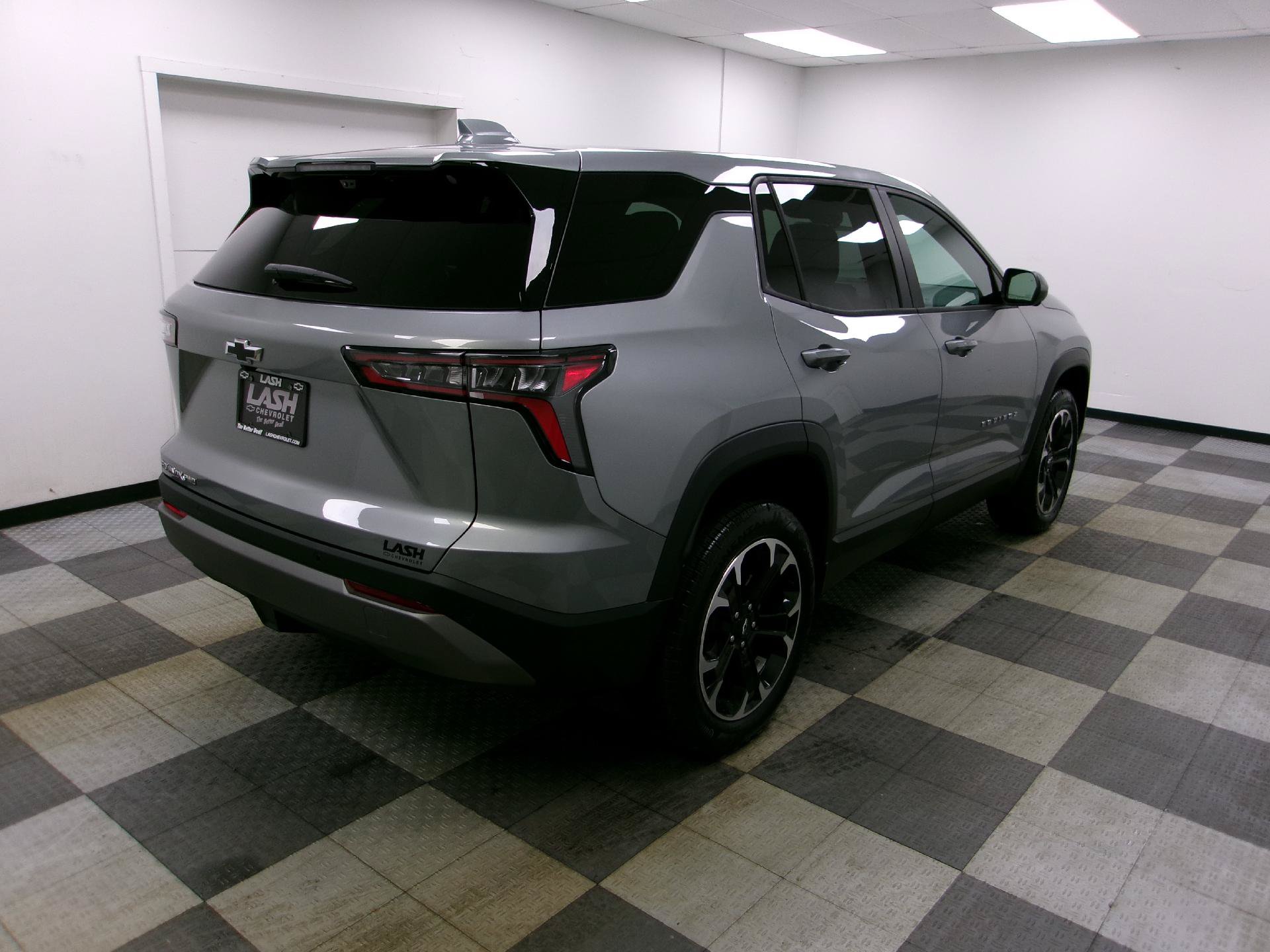 New 2026 Chevrolet Equinox LT AWD/4WD image 14