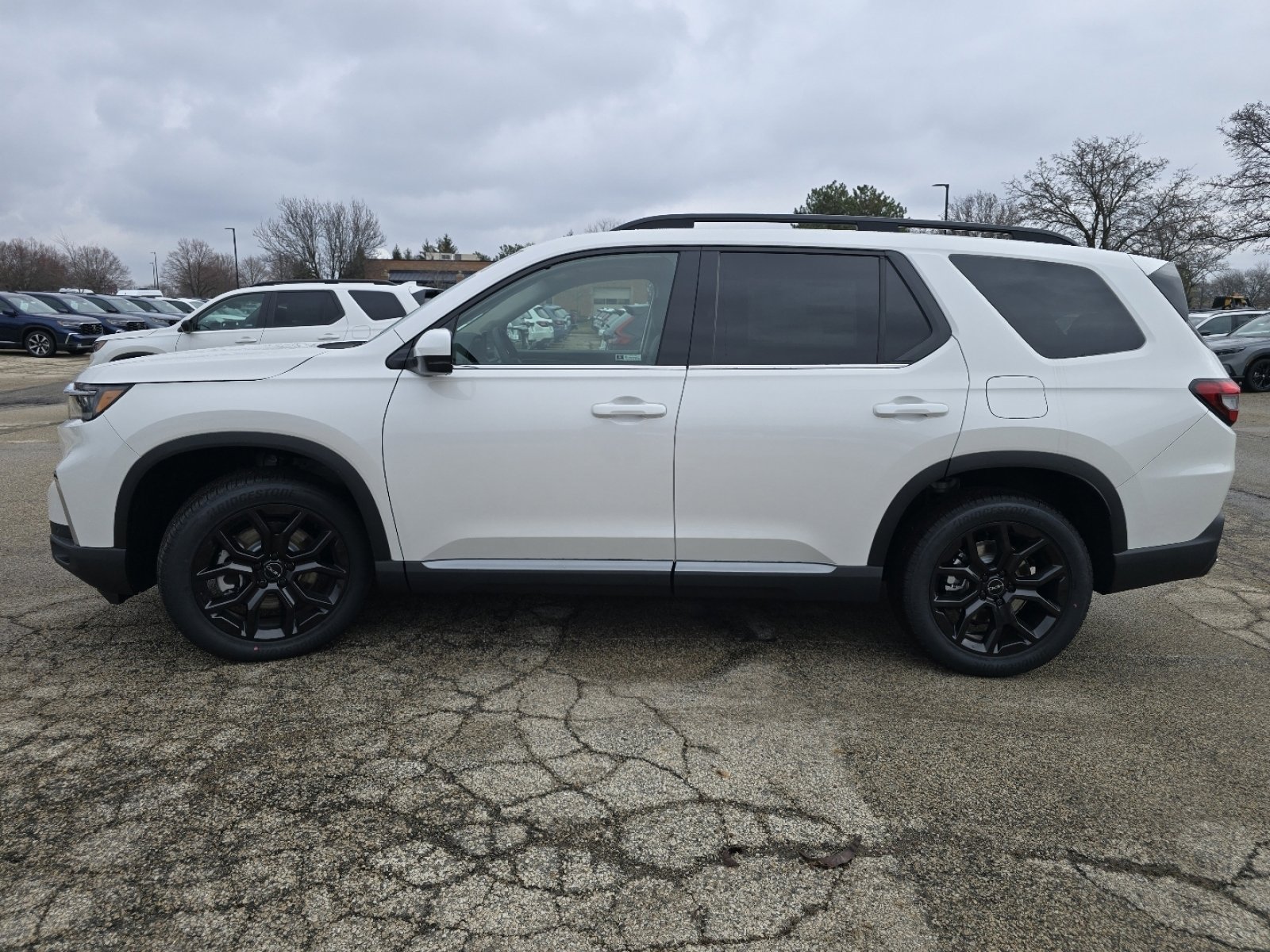 New 2025 Honda Pilot Touring image 16