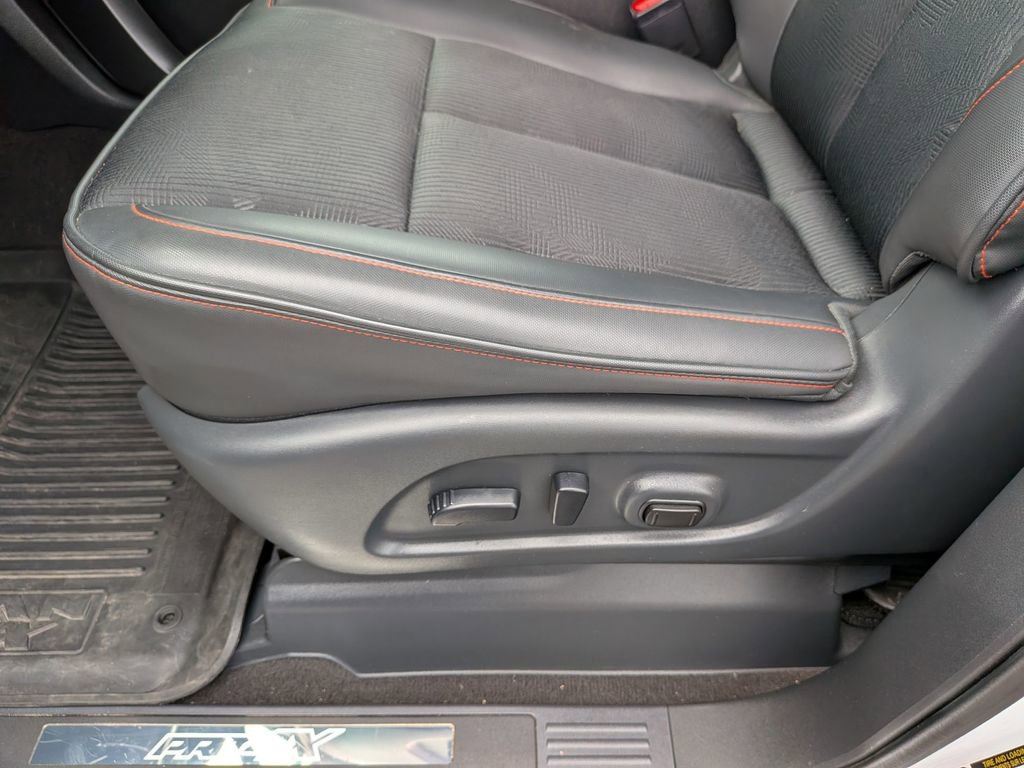 Used 2024 Nissan Titan PRO-4X w/ Off Road Protection Package image 16