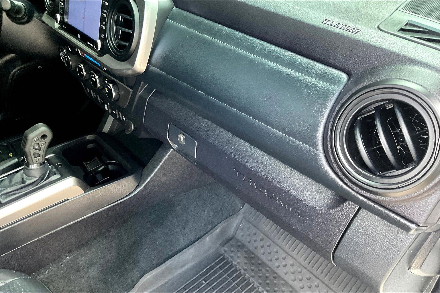 Used 2023 Toyota Tacoma Limited image 19