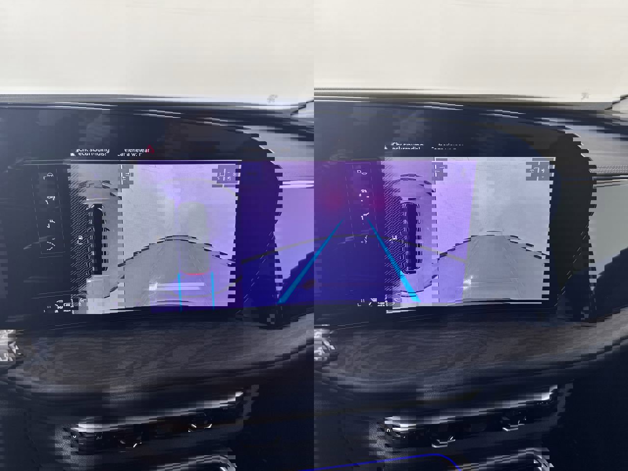 Used 2025 Audi Q5 Premium Plus w/ Premium Plus image 12