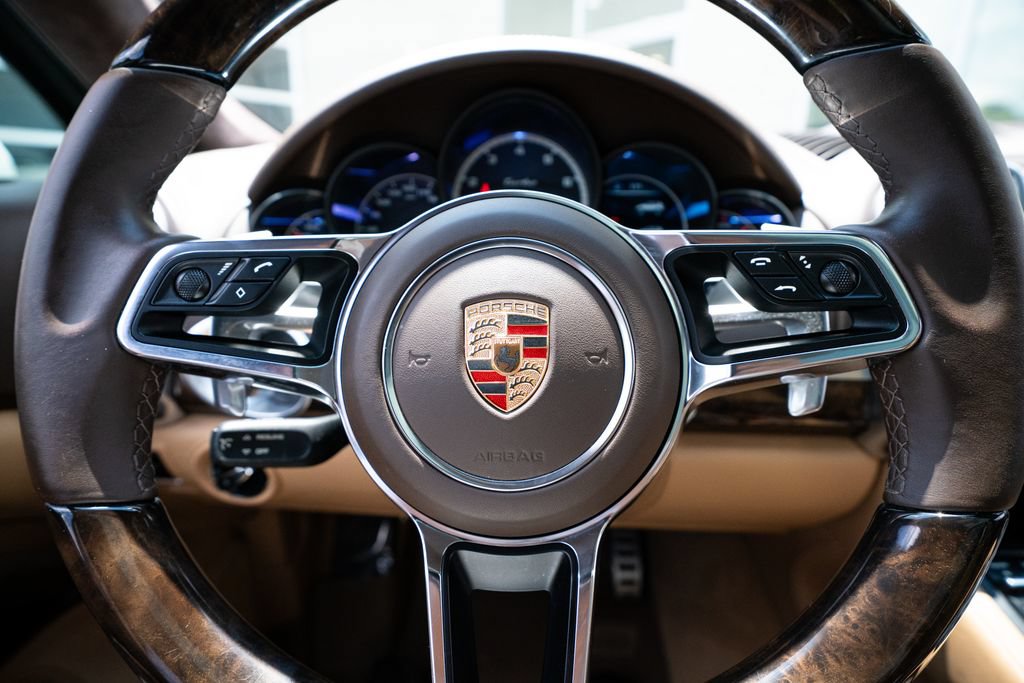 Used 2015 Porsche Cayenne Turbo AWD/4WD image 33