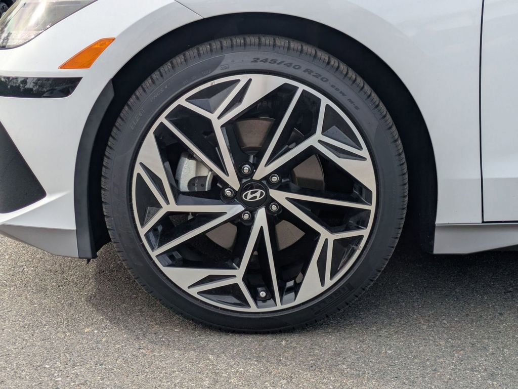 Certified 2024 Hyundai Ioniq 6 SEL image 9