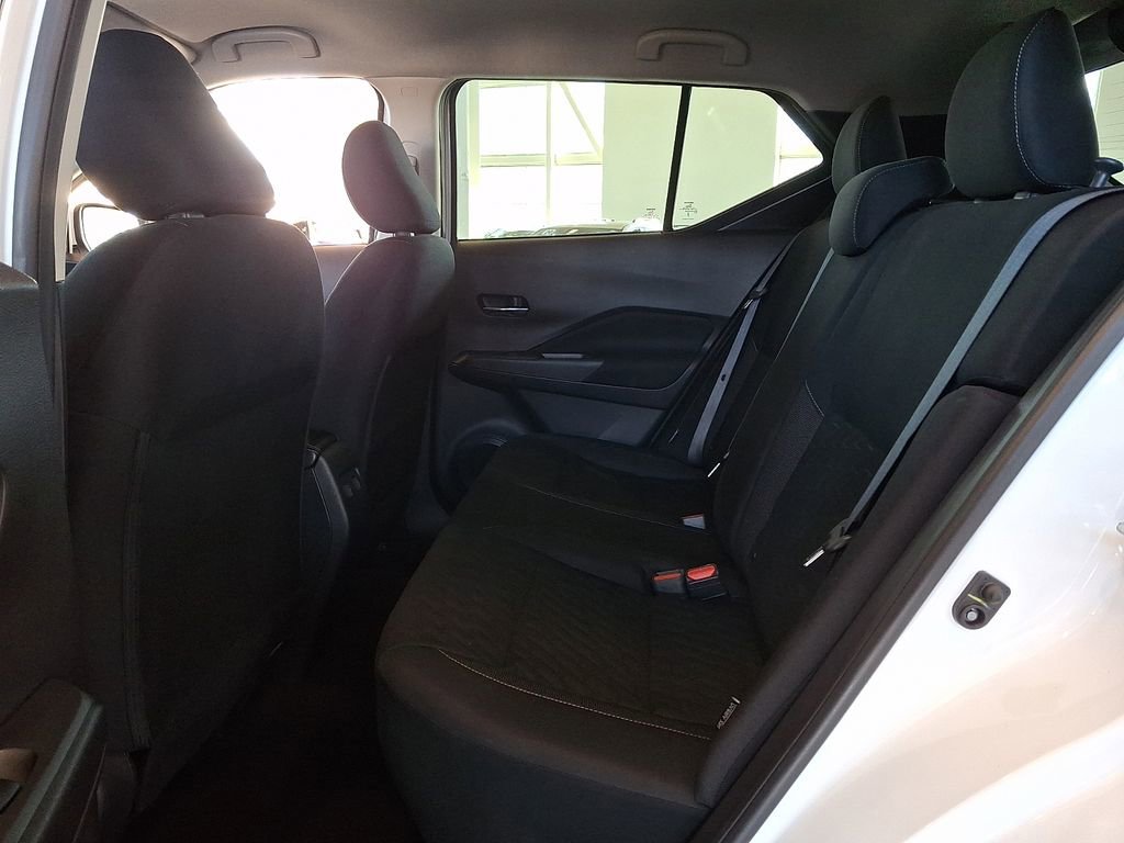 Used 2023 Nissan Kicks SV image 13