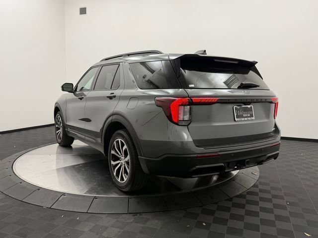 Used 2025 Ford Explorer ST-Line AWD/4WD image 5