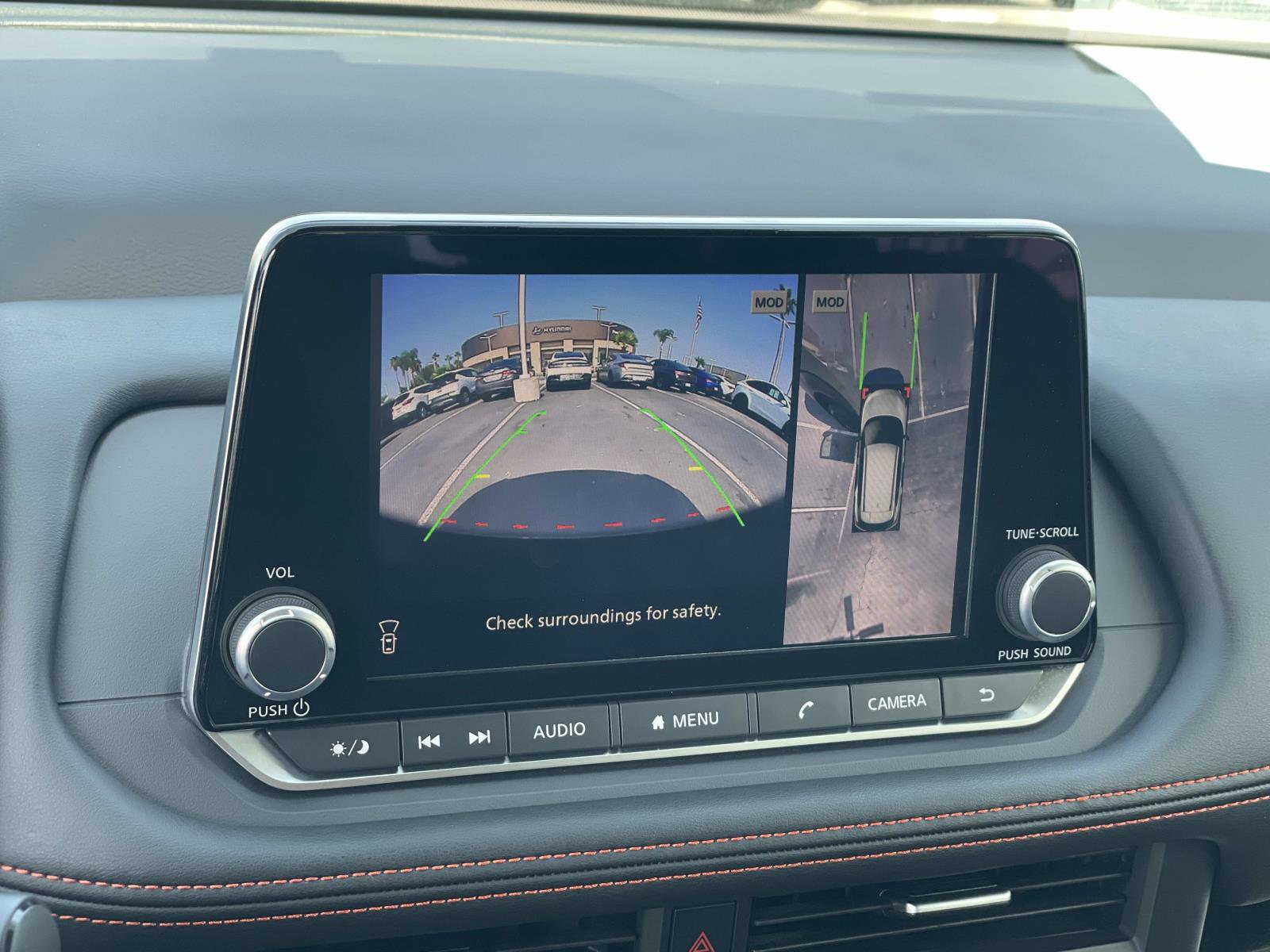 Used 2025 Nissan Rogue SV image 13