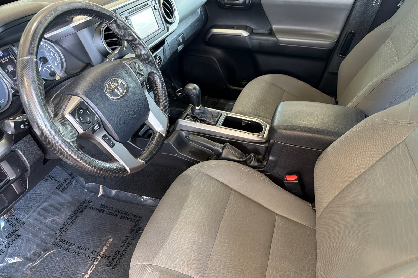 Used 2016 Toyota Tacoma SR5 RWD image 8