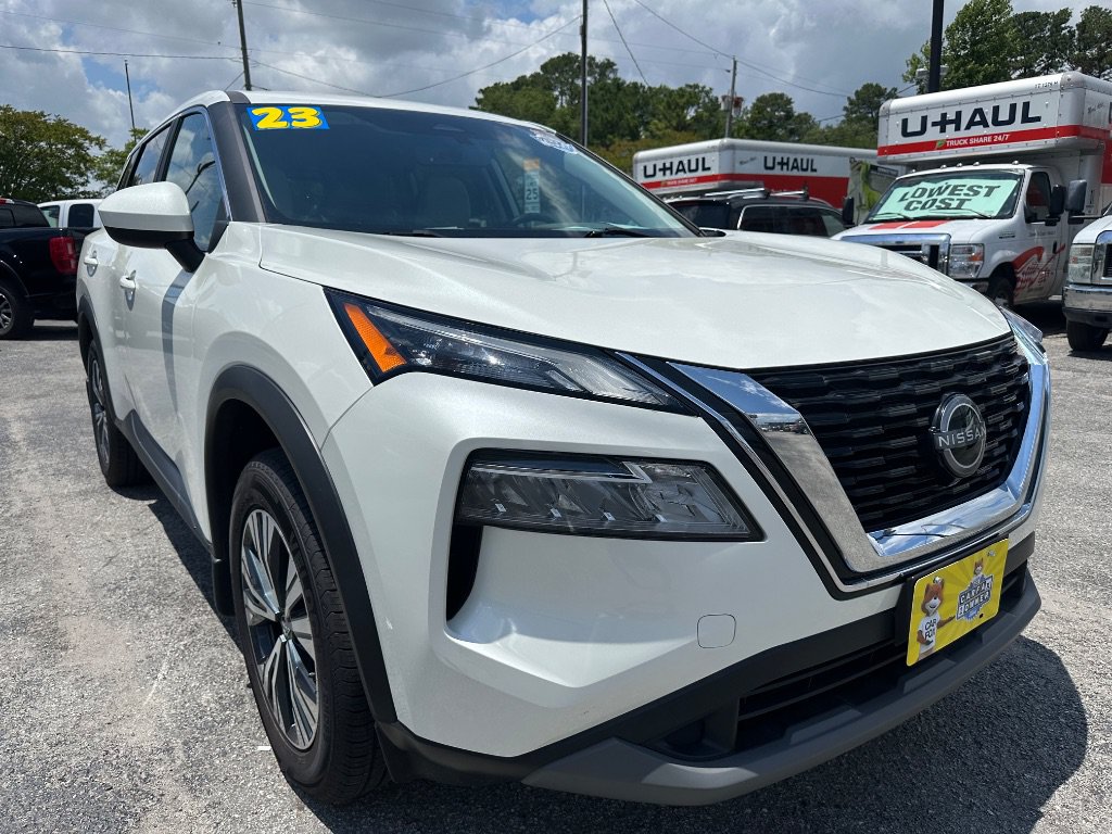 Used 2023 Nissan Rogue SV AWD/4WD image 1