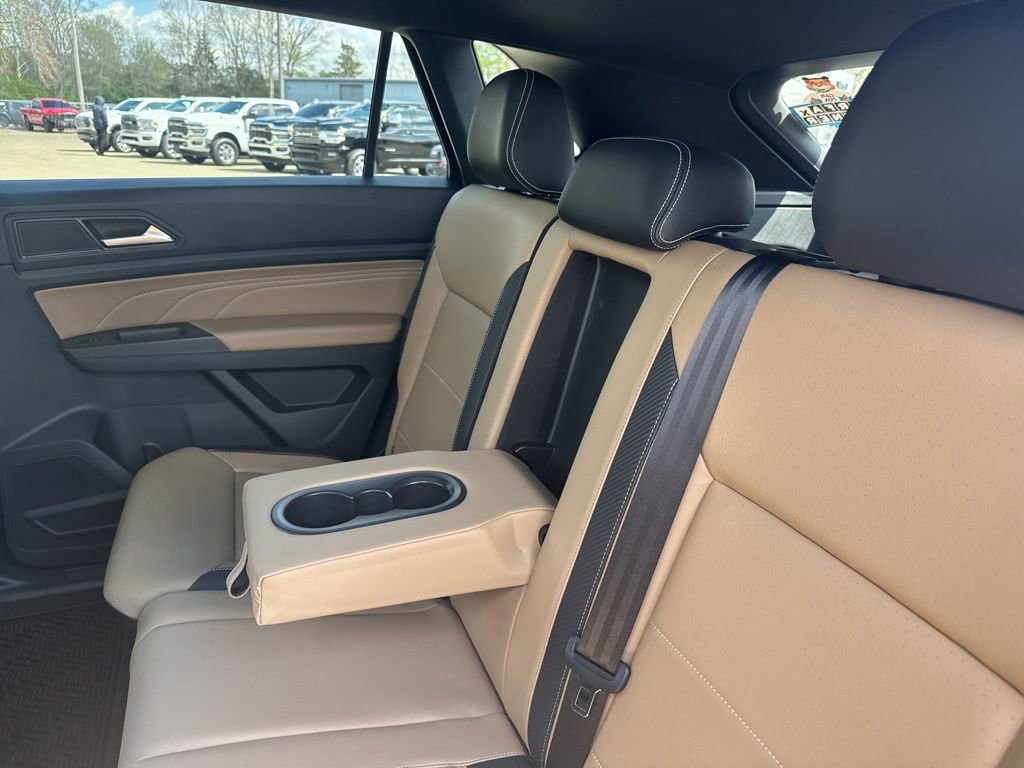 Used 2022 Volkswagen Atlas Cross Sport SE image 26
