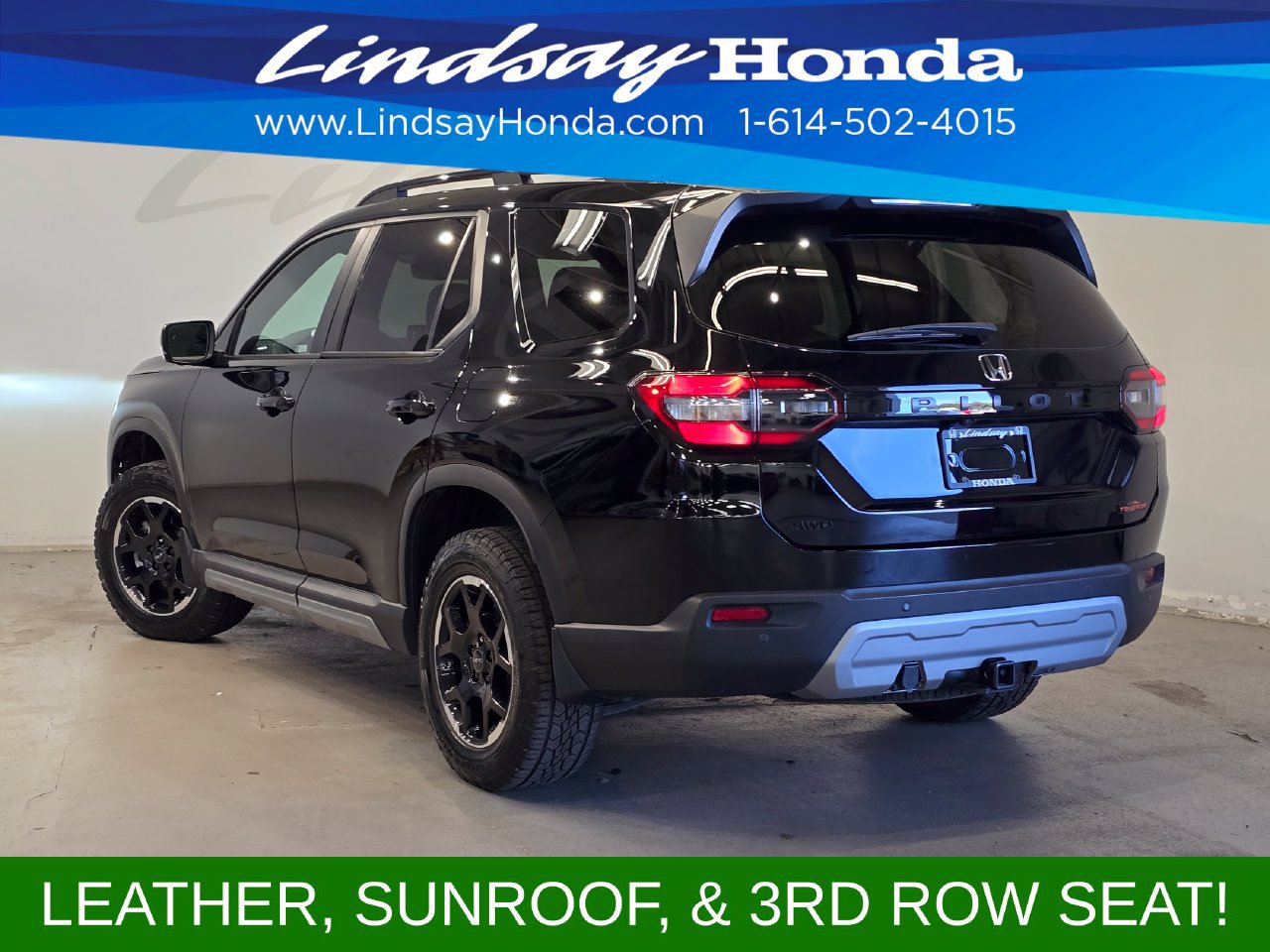 Used 2025 Honda Pilot TrailSport image 4
