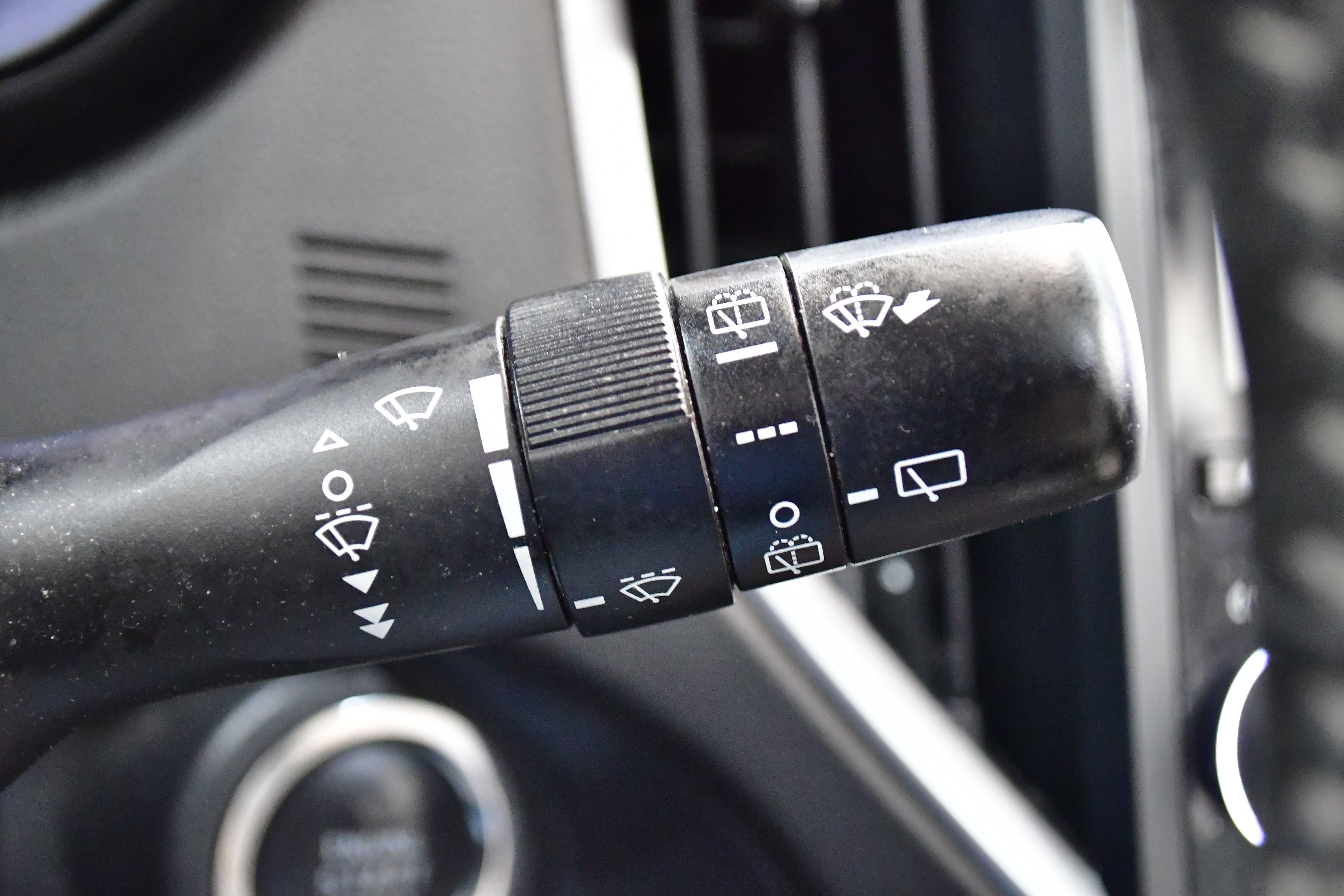 Used 2022 Subaru Forester Limited AWD/4WD image 21
