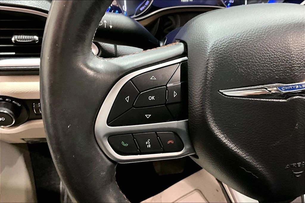 Used 2018 Chrysler Pacifica Touring-L Plus w/ Advanced Safetytec Group image 18