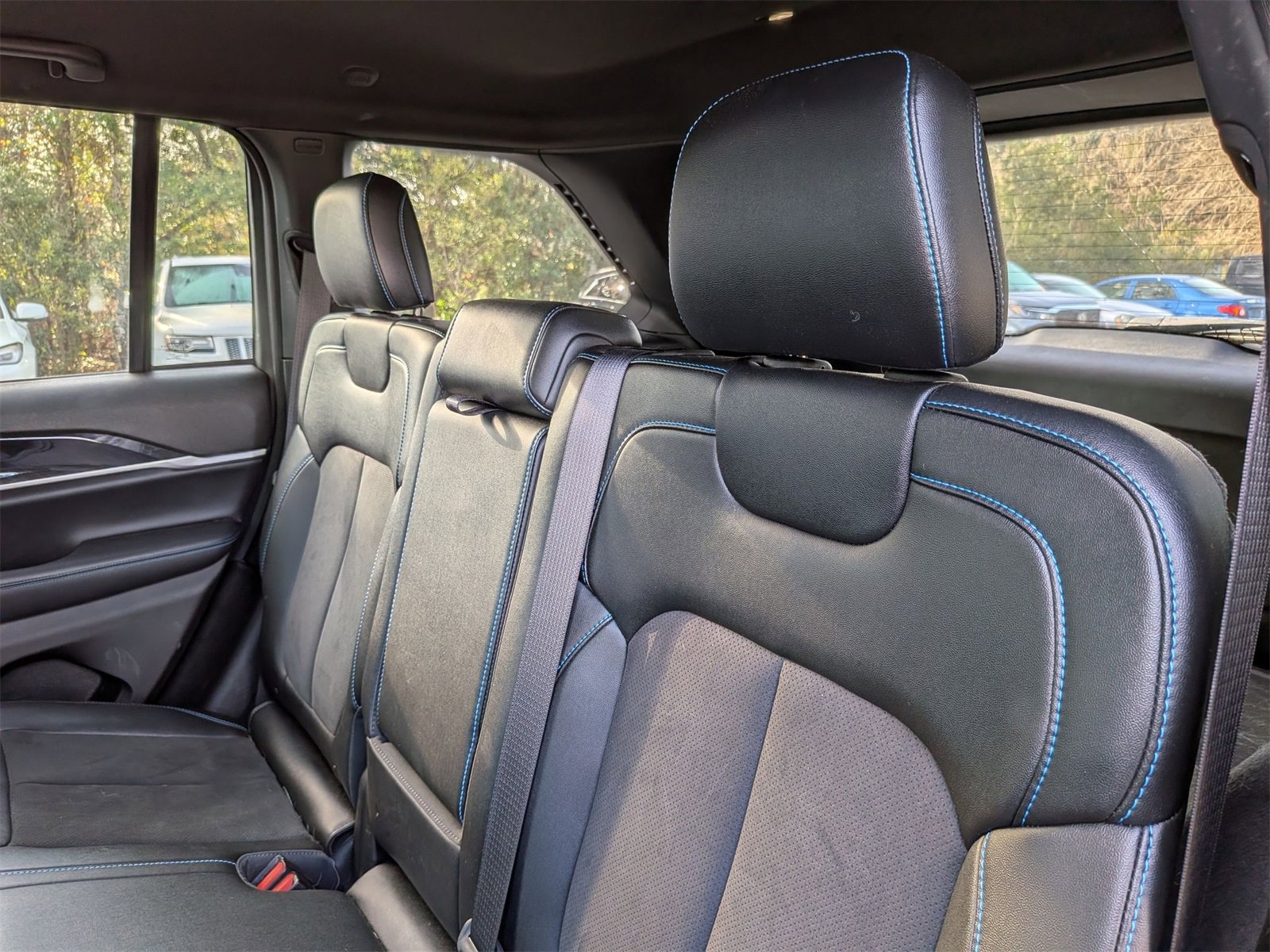 Used 2023 Jeep Grand Cherokee Trailhawk image 29