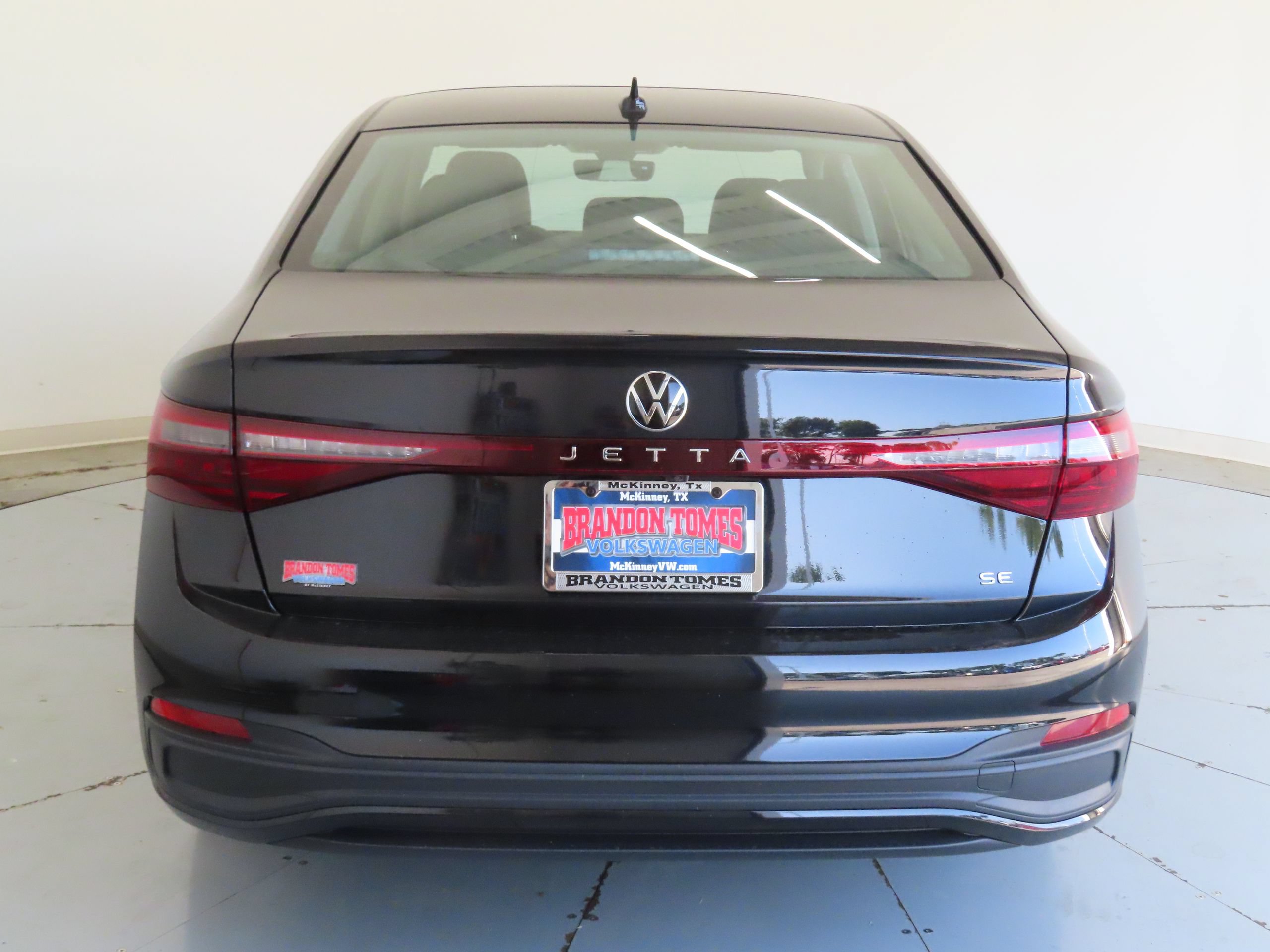New 2026 Volkswagen Jetta SE FWD image 4