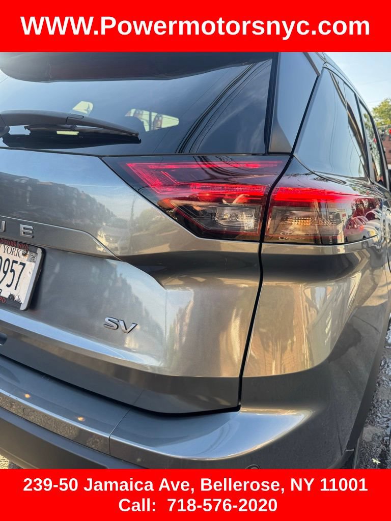 Used 2024 Nissan Rogue SV FWD image 13