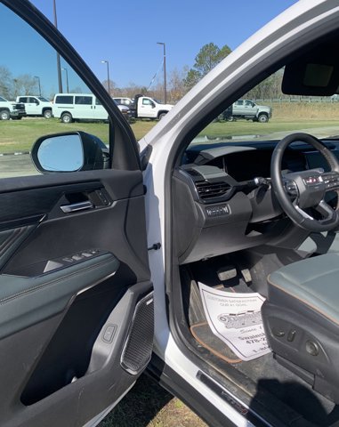 Used 2024 GMC Acadia AT4 image 12