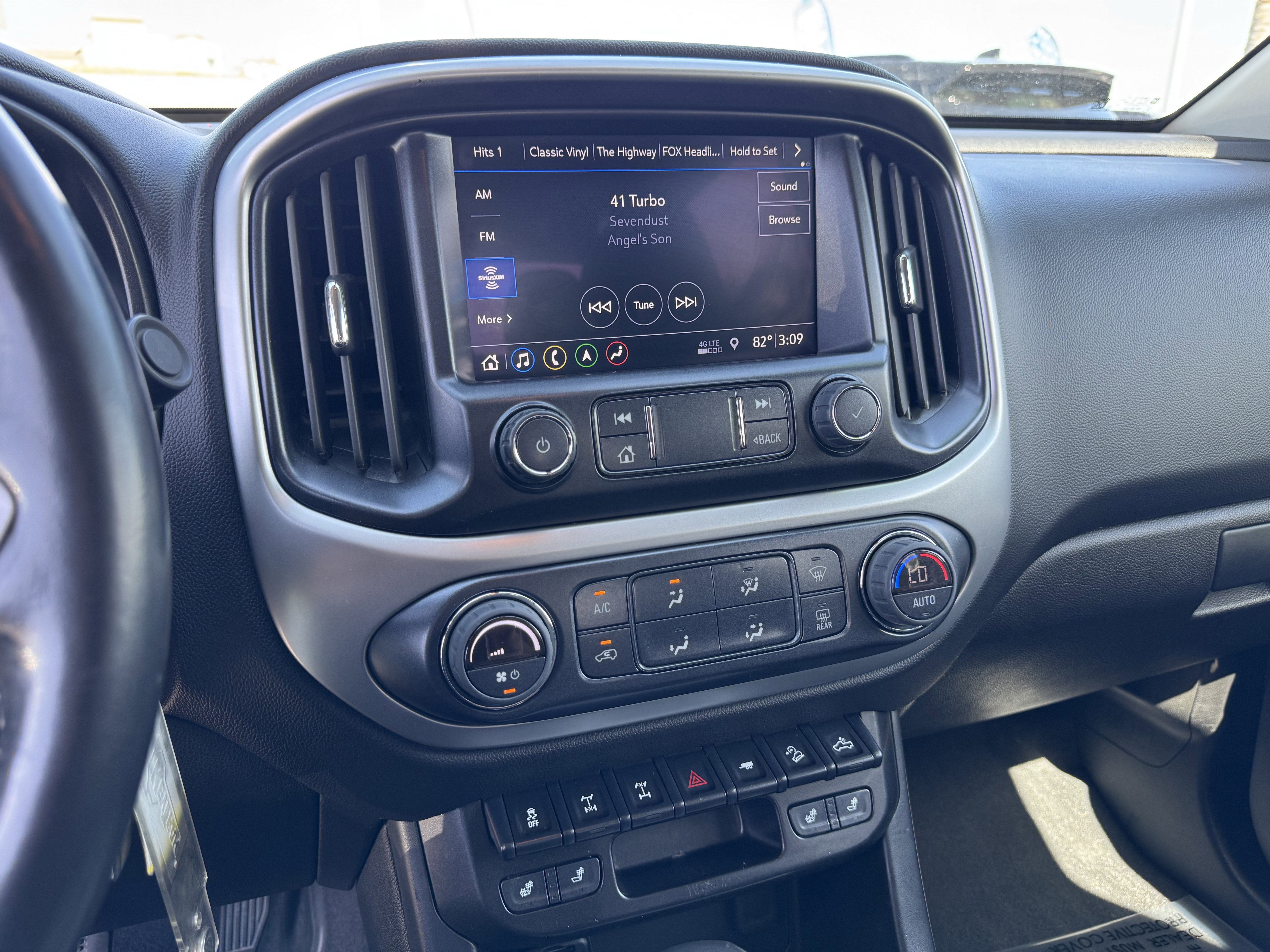 Used 2022 Chevrolet Colorado ZR2 image 25