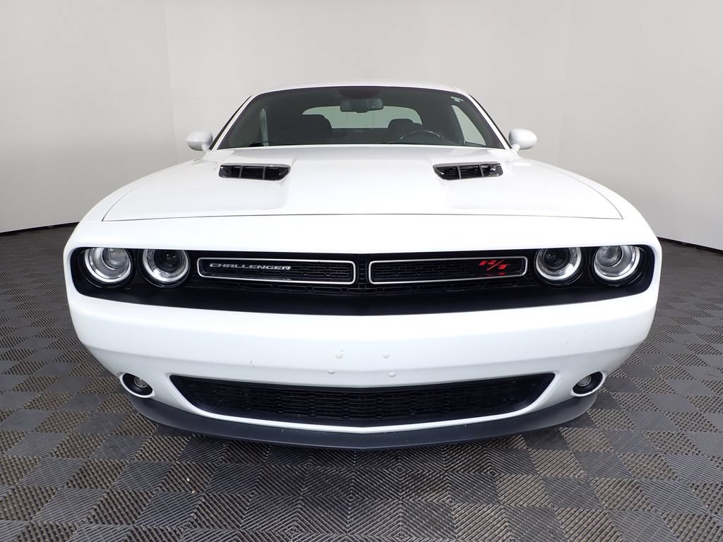 Used 2017 Dodge Challenger R/T w/ Cold Weather Group RWD image 8