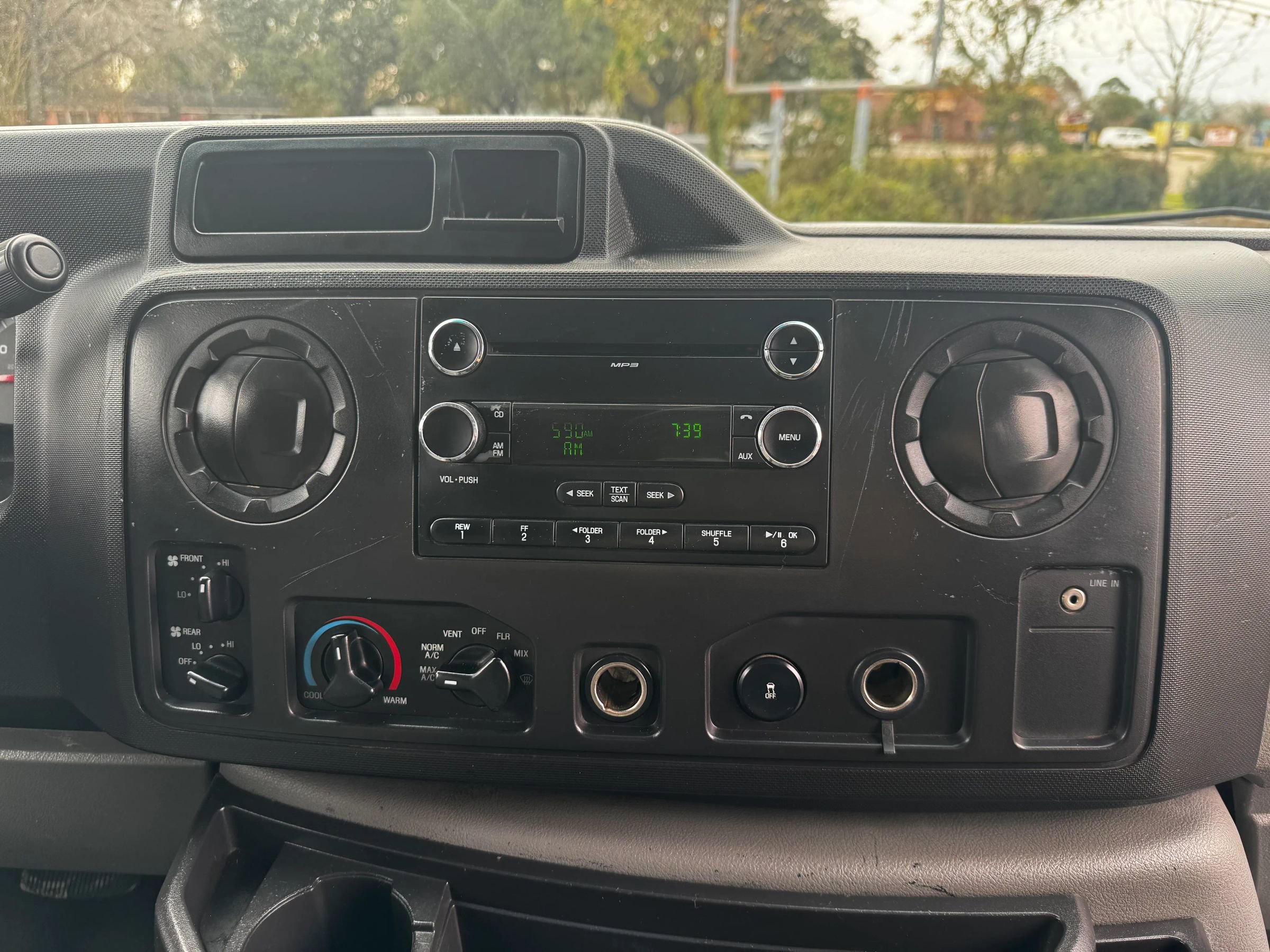 Used 2010 Ford E-350 and Econoline 350 XL image 13