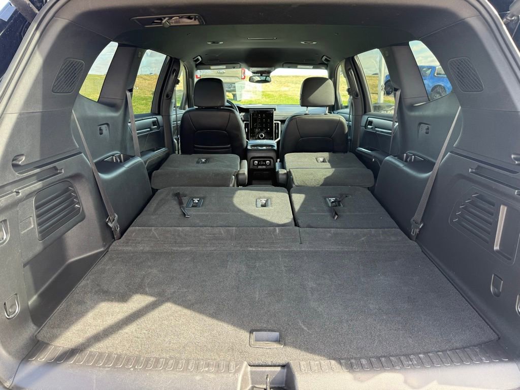 Used 2024 GMC Acadia Elevation image 30