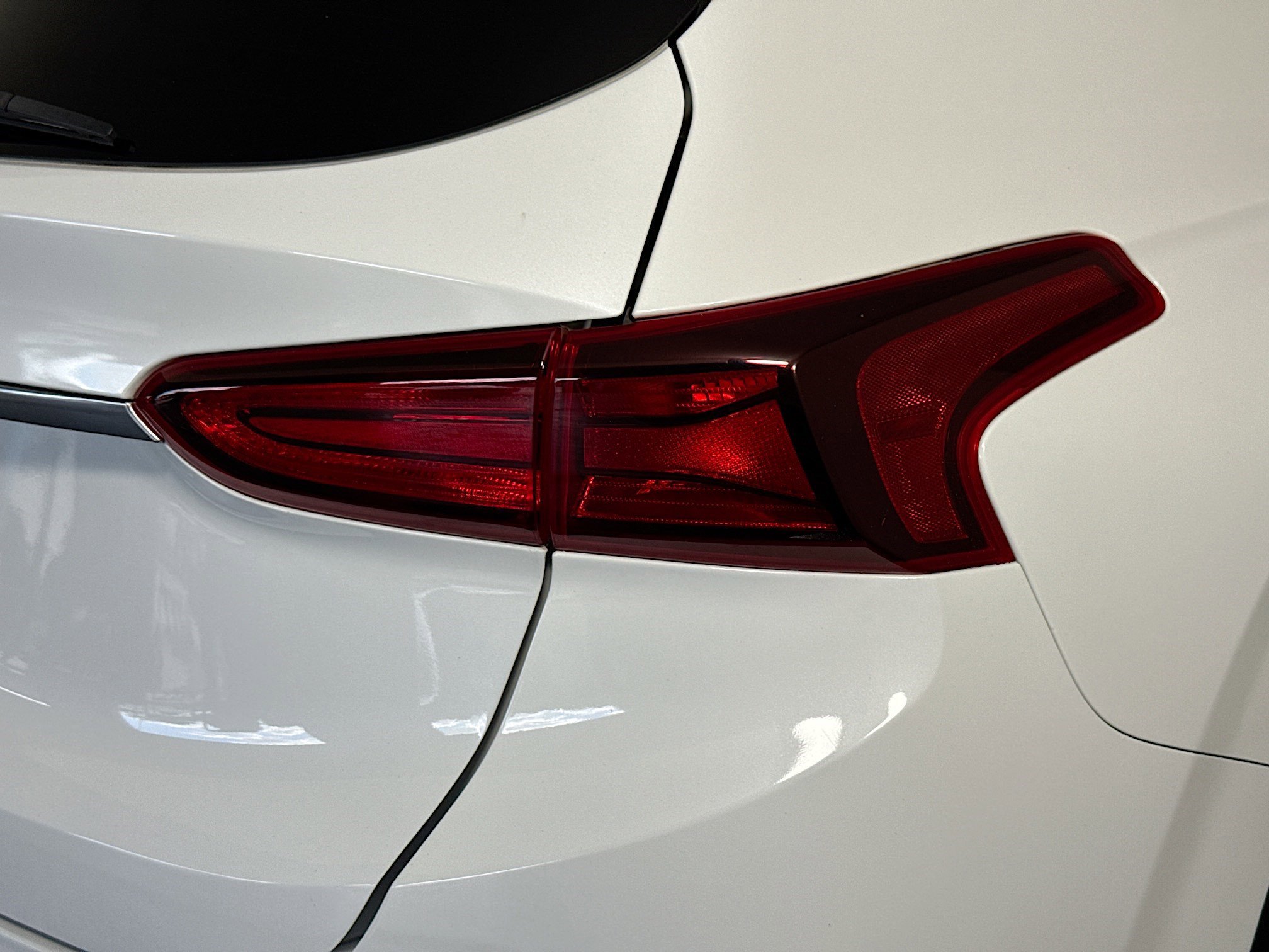 Used 2019 Hyundai Santa Fe SE image 33