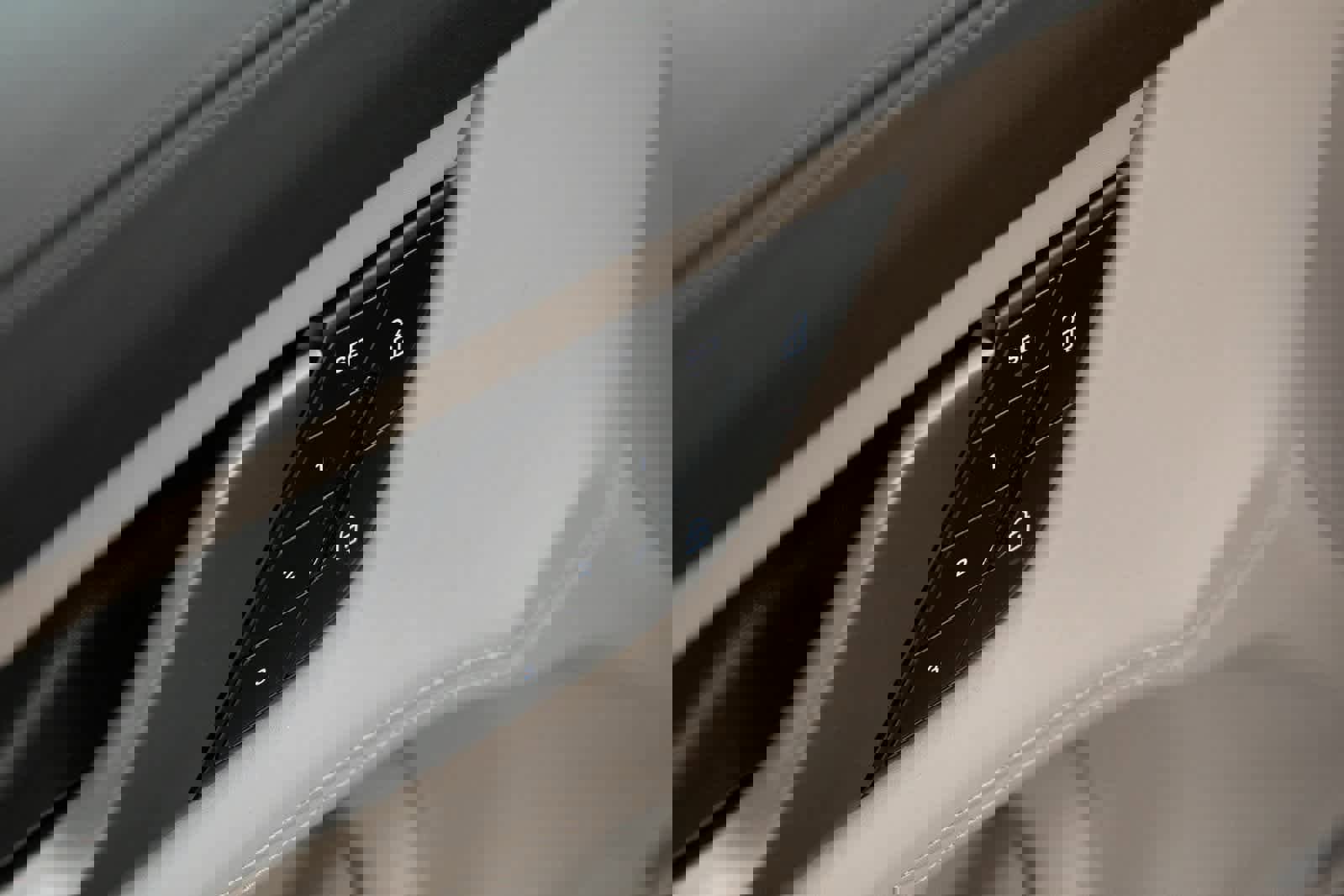 Certified 2025 Porsche Taycan image 19