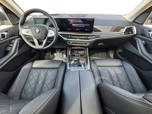 Used 2024 BMW X7 xDrive40i AWD/4WD image 13