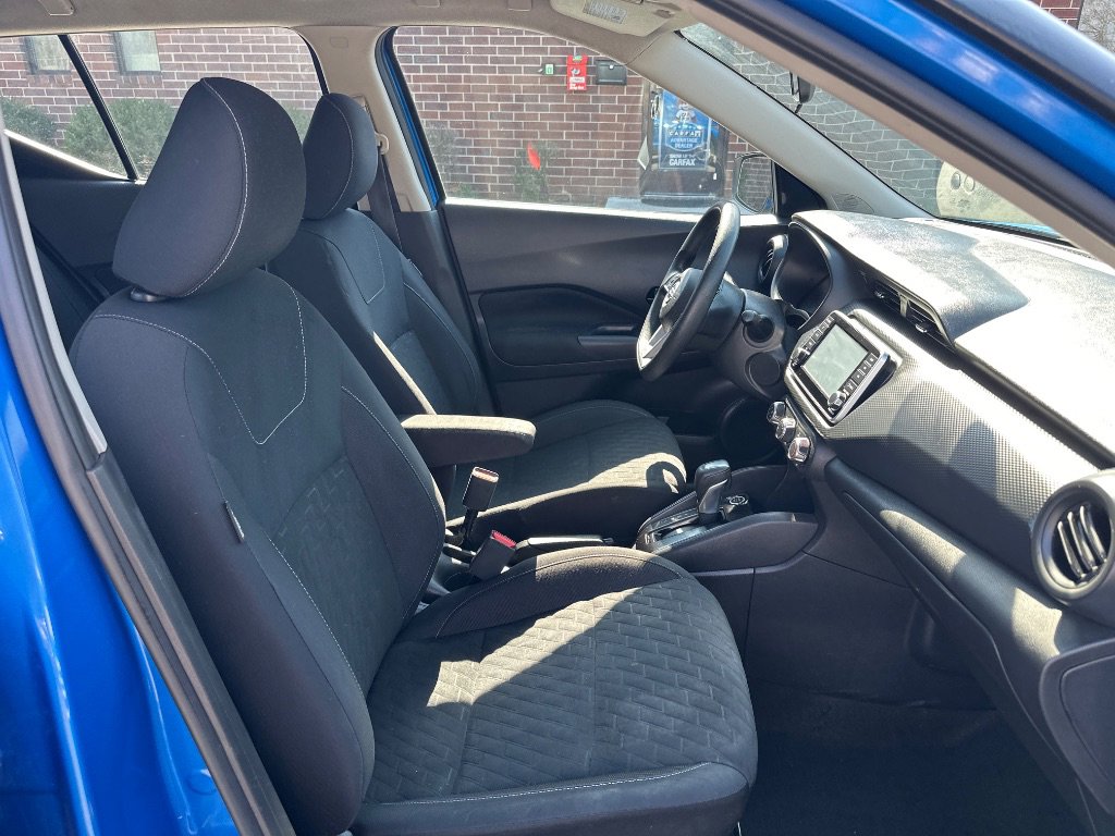 Used 2022 Nissan Kicks S image 19