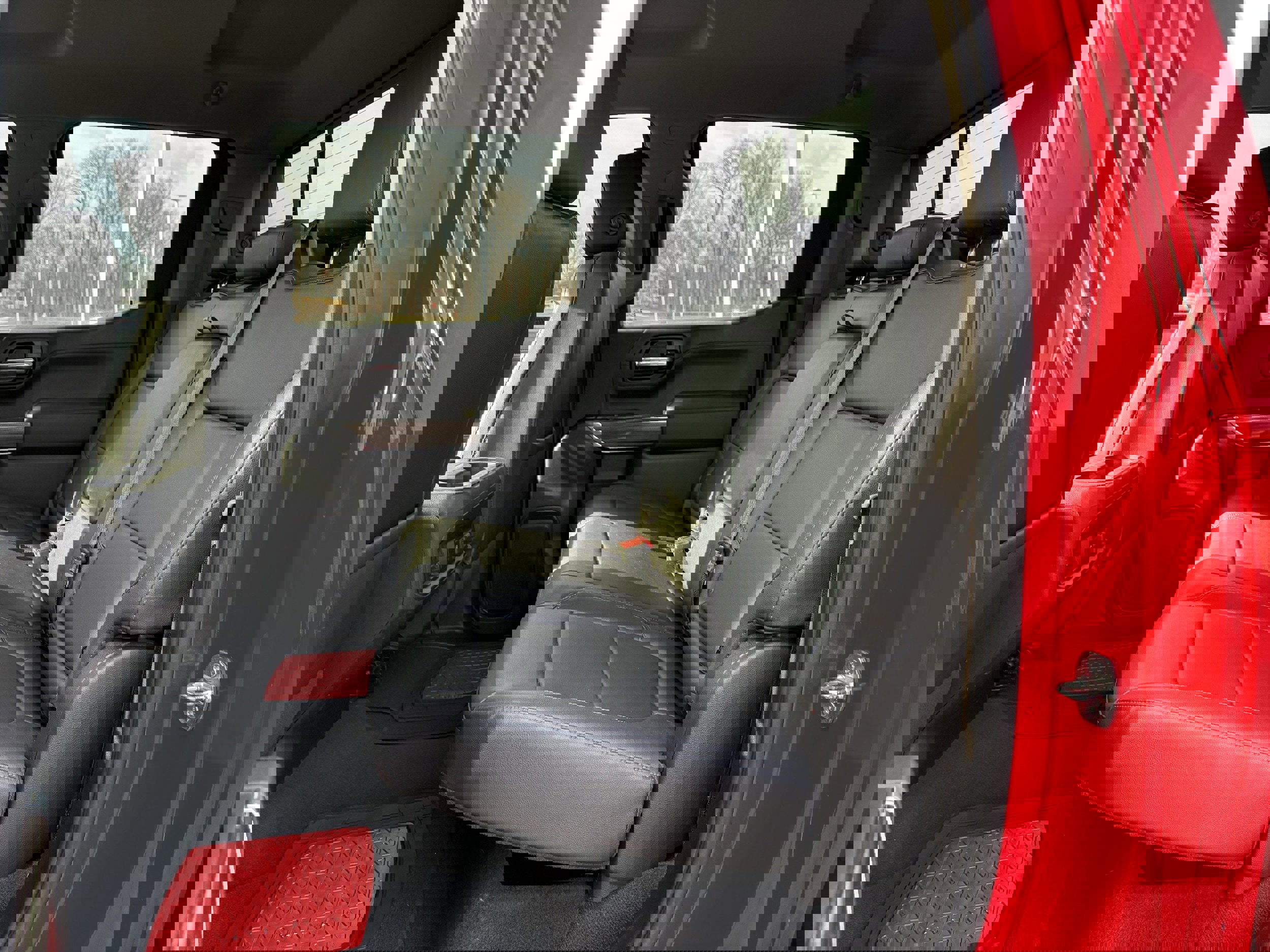 Used 2021 Chevrolet Silverado 1500 LT Trail Boss w/ Convenience Package II image 30