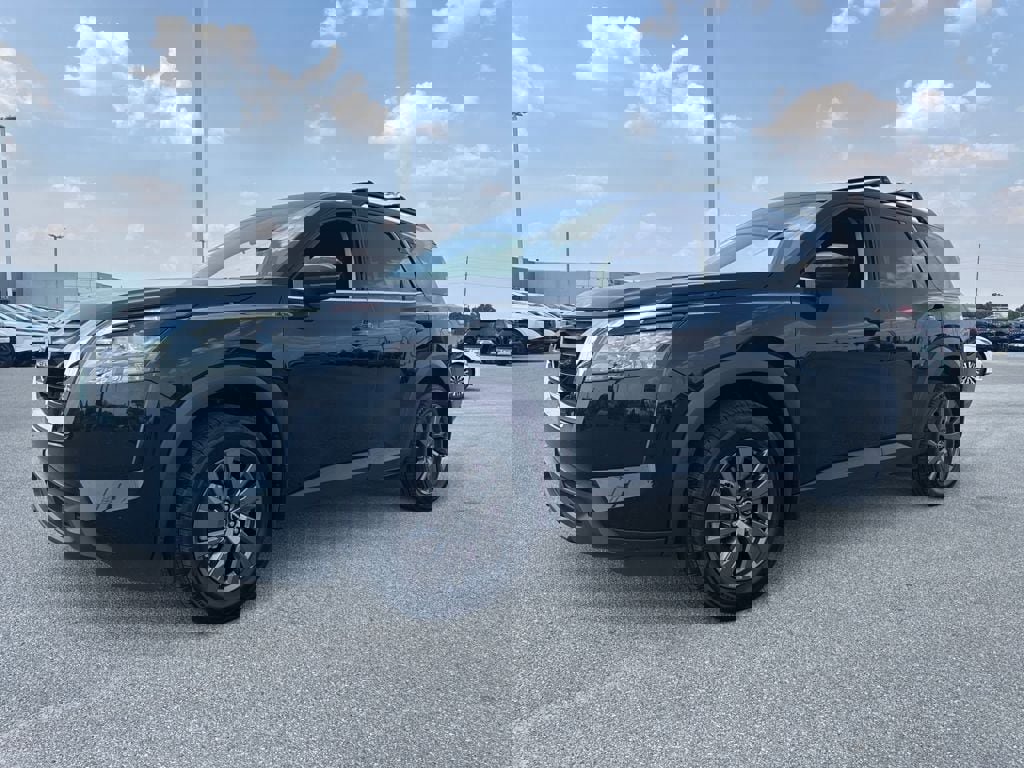 Used 2023 Nissan Pathfinder SV