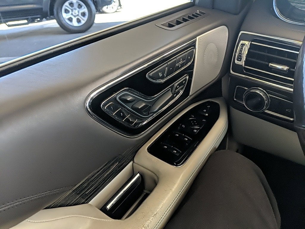 Used 2019 Lincoln Navigator L Black Label w/ Cargo Package image 27