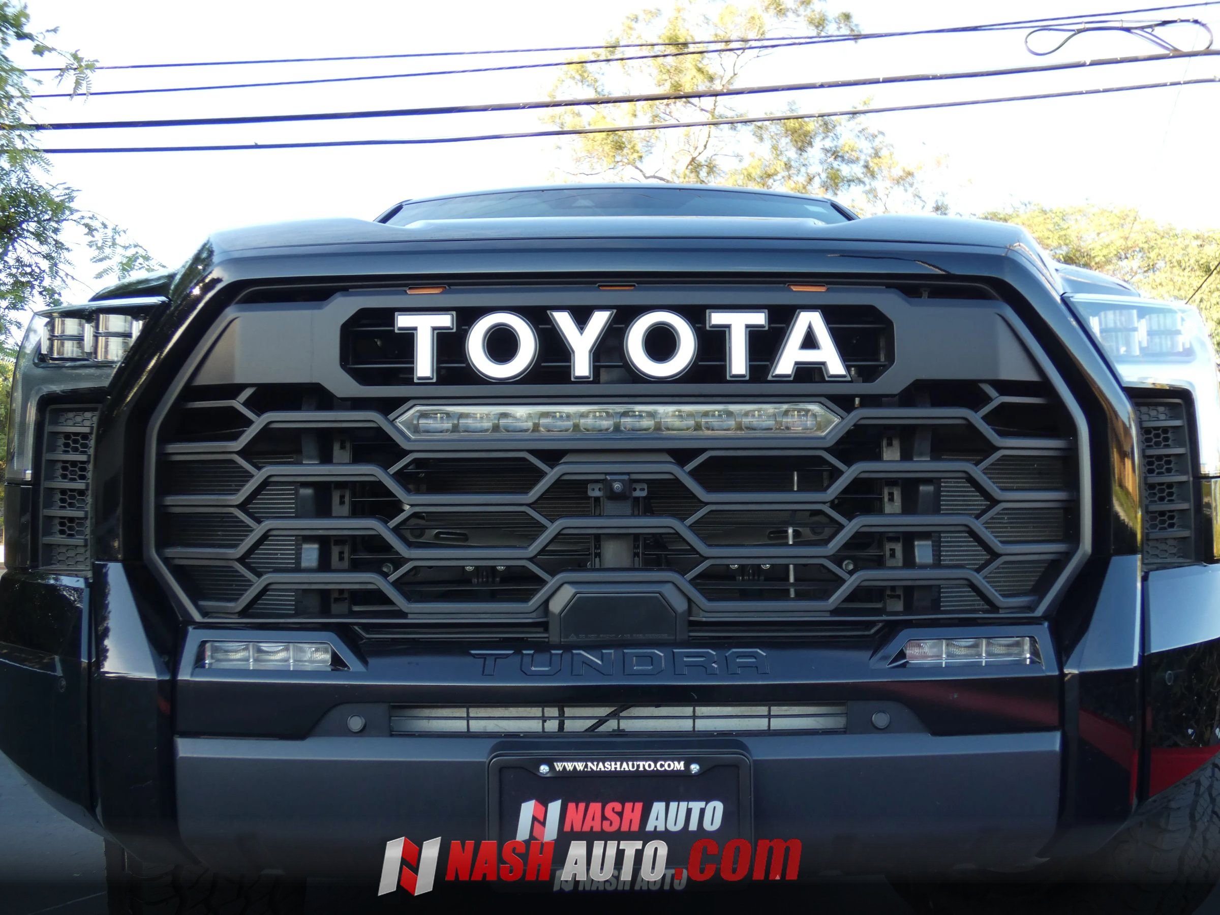 Used 2026 Toyota Tundra Limited AWD/4WD image 17