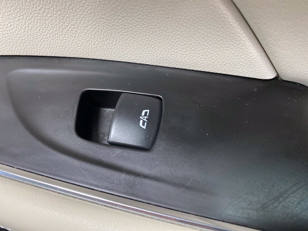 Used 2023 Buick Envision Avenir AWD/4WD image 22
