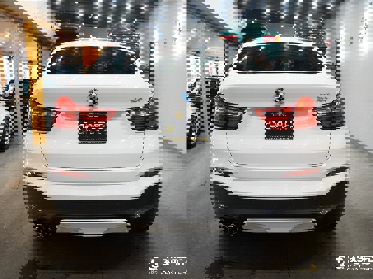 Used 2018 BMW X4 xDrive28i image 5