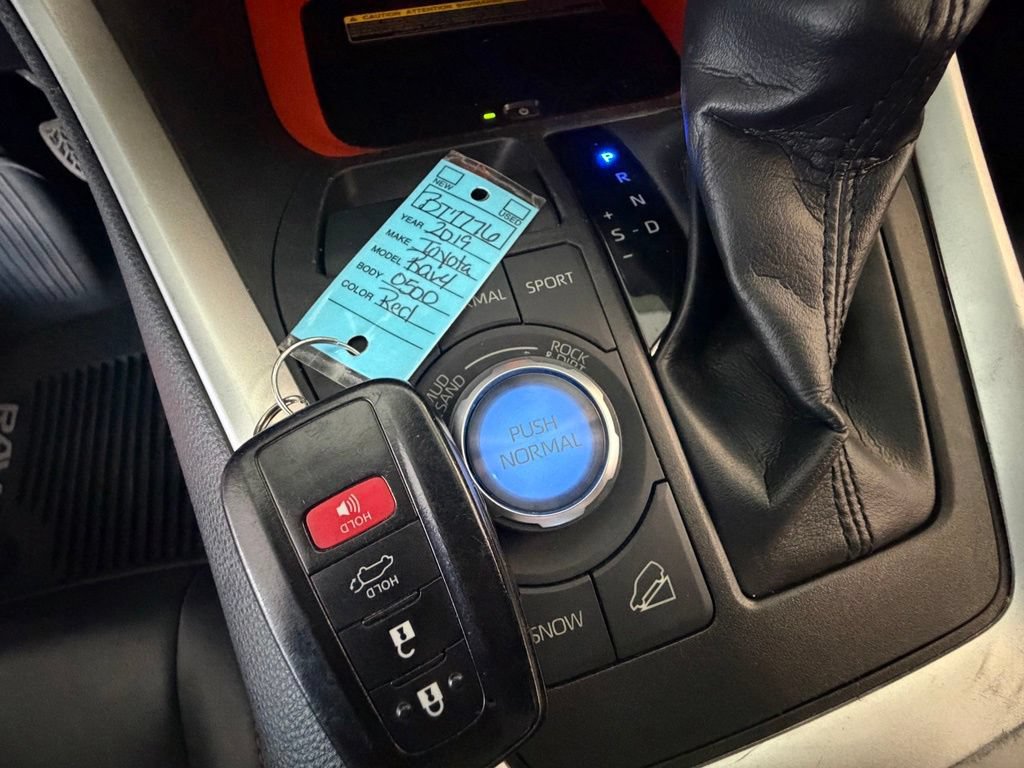 Used 2019 Toyota RAV4 Adventure AWD/4WD image 36