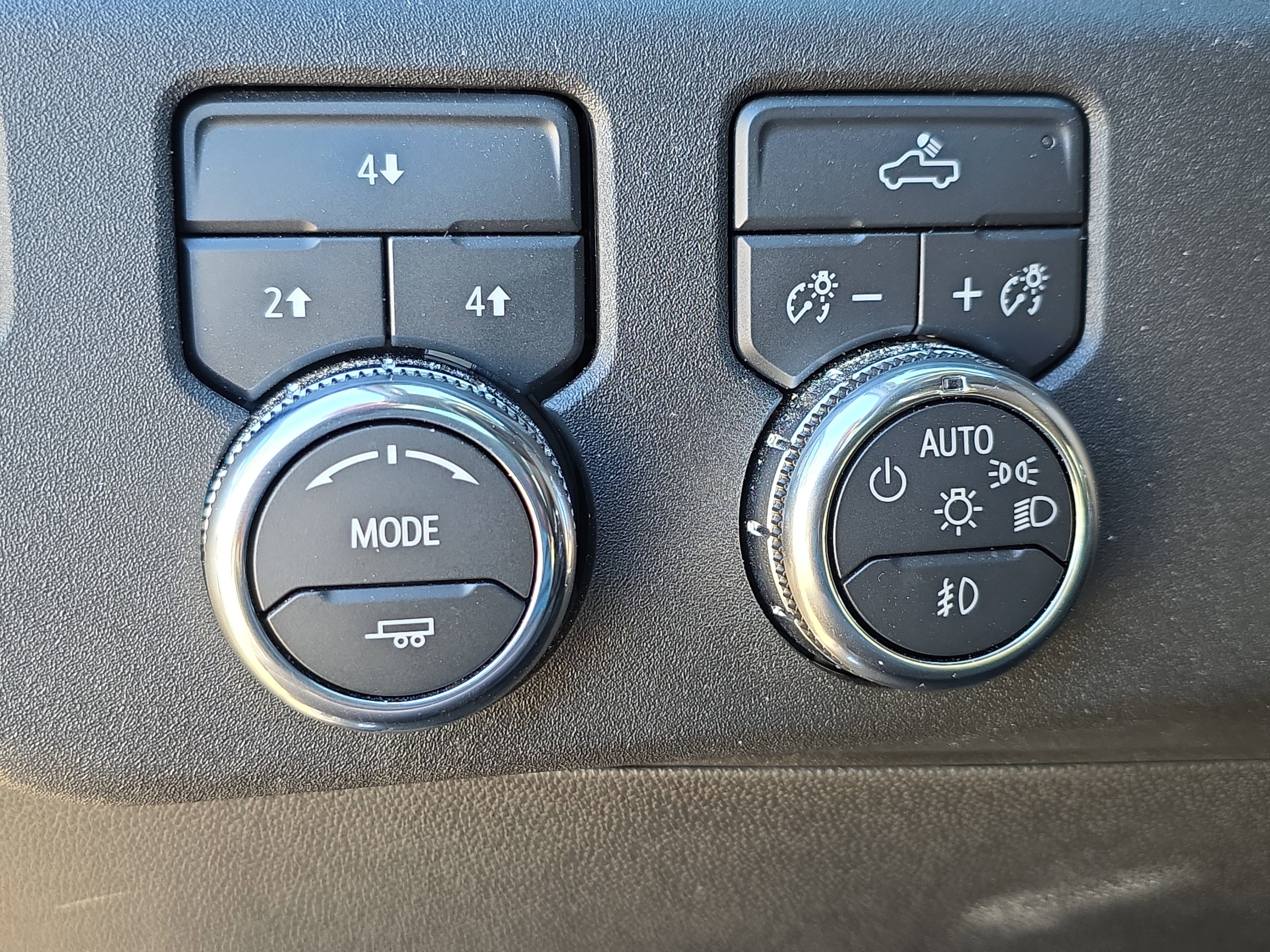 Used 2025 GMC Sierra 2500 SLE w/ SLE Convenience Package image 26