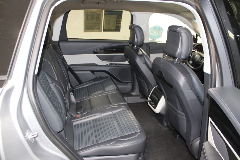 Used 2024 Lincoln Nautilus Reserve image 32