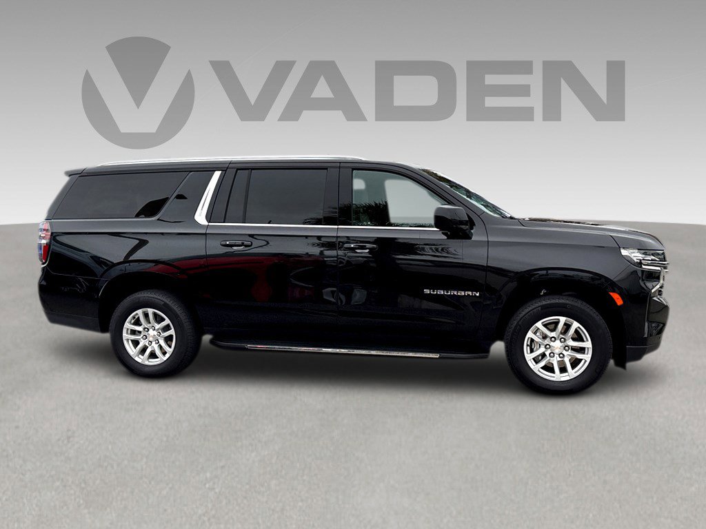 Used 2024 Chevrolet Suburban LT image 25