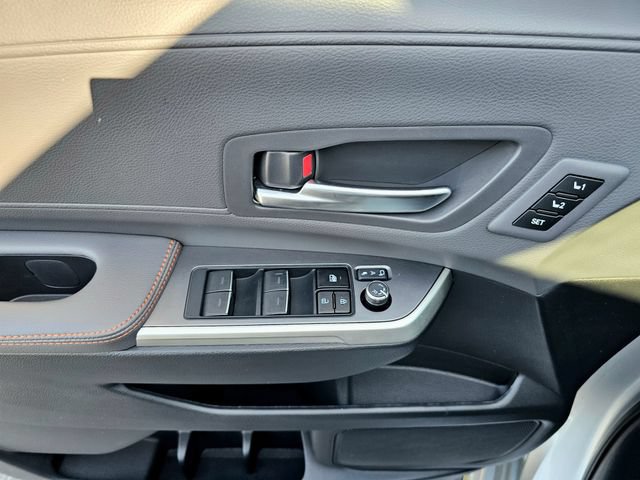 Used 2024 Toyota Sienna XSE w/ XSE Premium Package FWD image 23