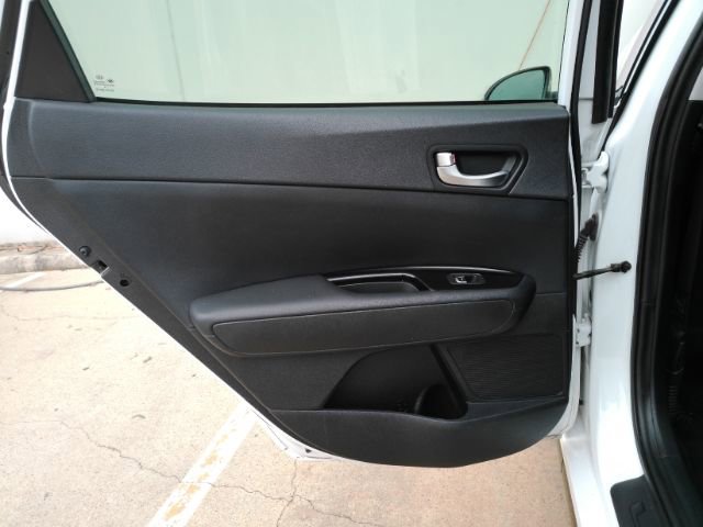 Used 2019 Kia Optima SX image 19