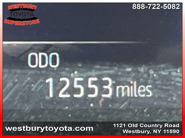 Used 2023 Toyota Highlander LE AWD/4WD image 30
