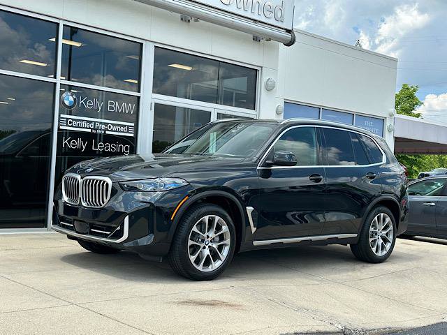 Used 2025 BMW X5 xDrive40i w/ Premium Package AWD/4WD image 4