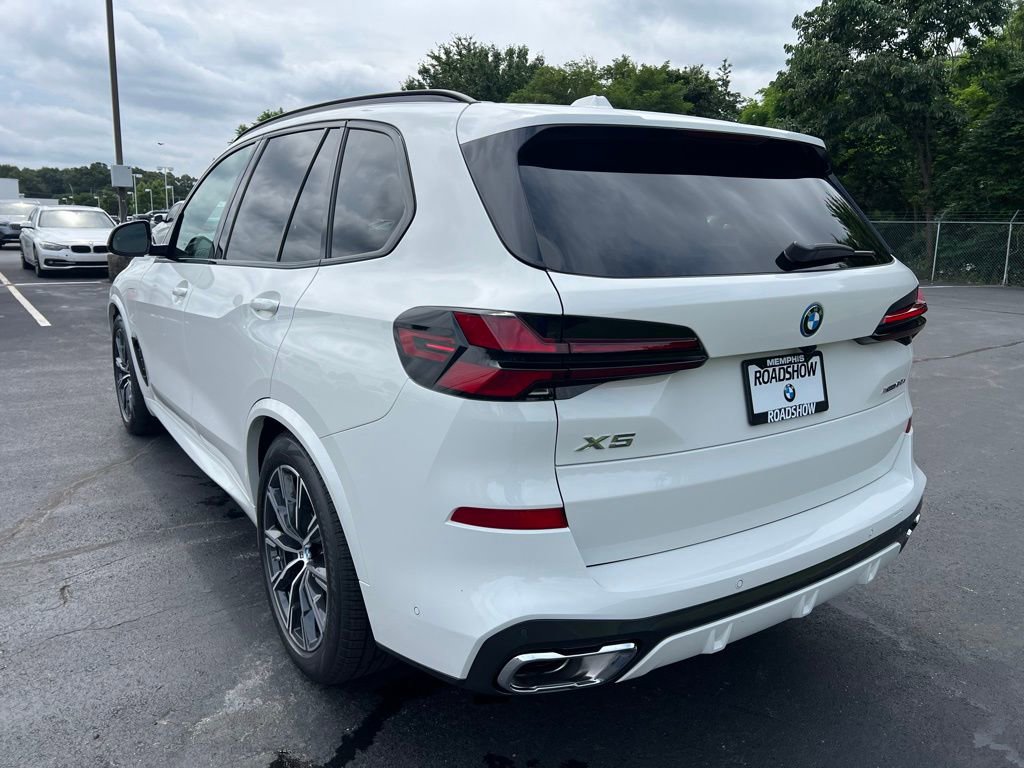 Certified 2025 BMW X5 xDrive50e w/ M Sport Package image 7