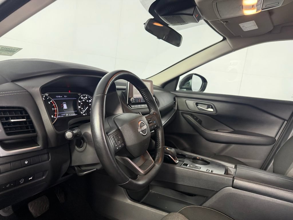 Used 2025 Nissan Rogue SV FWD image 20